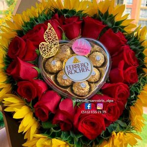 Ramo Buchón de Rosas y Girasoles con corazón de Ferrero Rocher